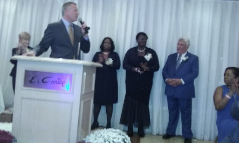 Mayor Bill de Blasio addresses attendees at the Thomas Jefferson Democratic Club Annual Dinner Dance