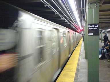 1280px-NYCS_BMT_Canarsie_Bedford