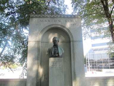 800px-J._Marion_Sims_statue_in_Columbia,_SC_IMG_4780