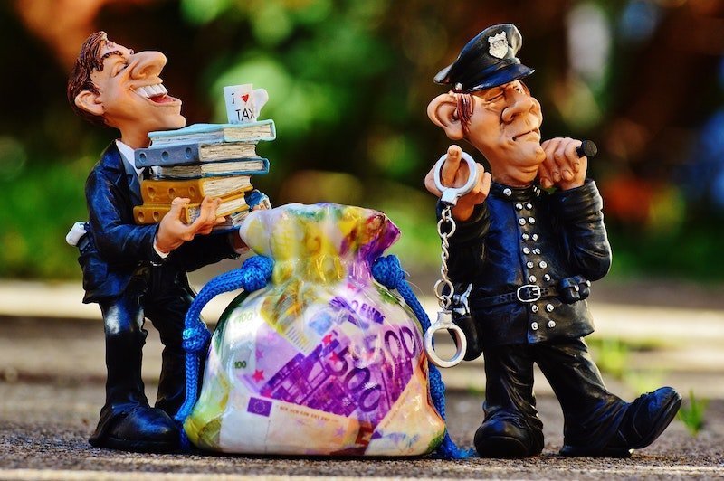 billing-bureaucracy-cop-33596