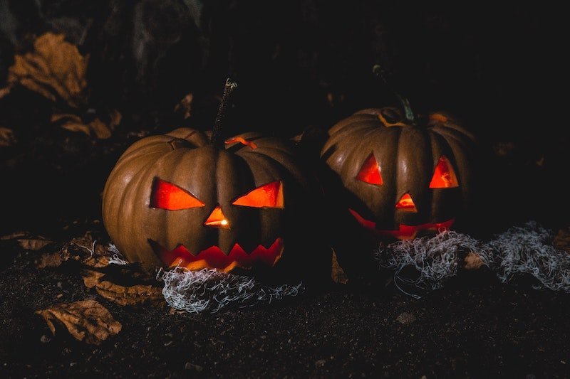 close-up-creepy-dark-darkness-619418