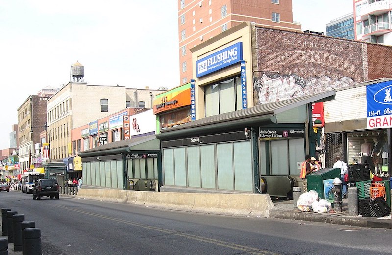 1107px-Mainst_Flushing_IRT_eastern_sta_jeh