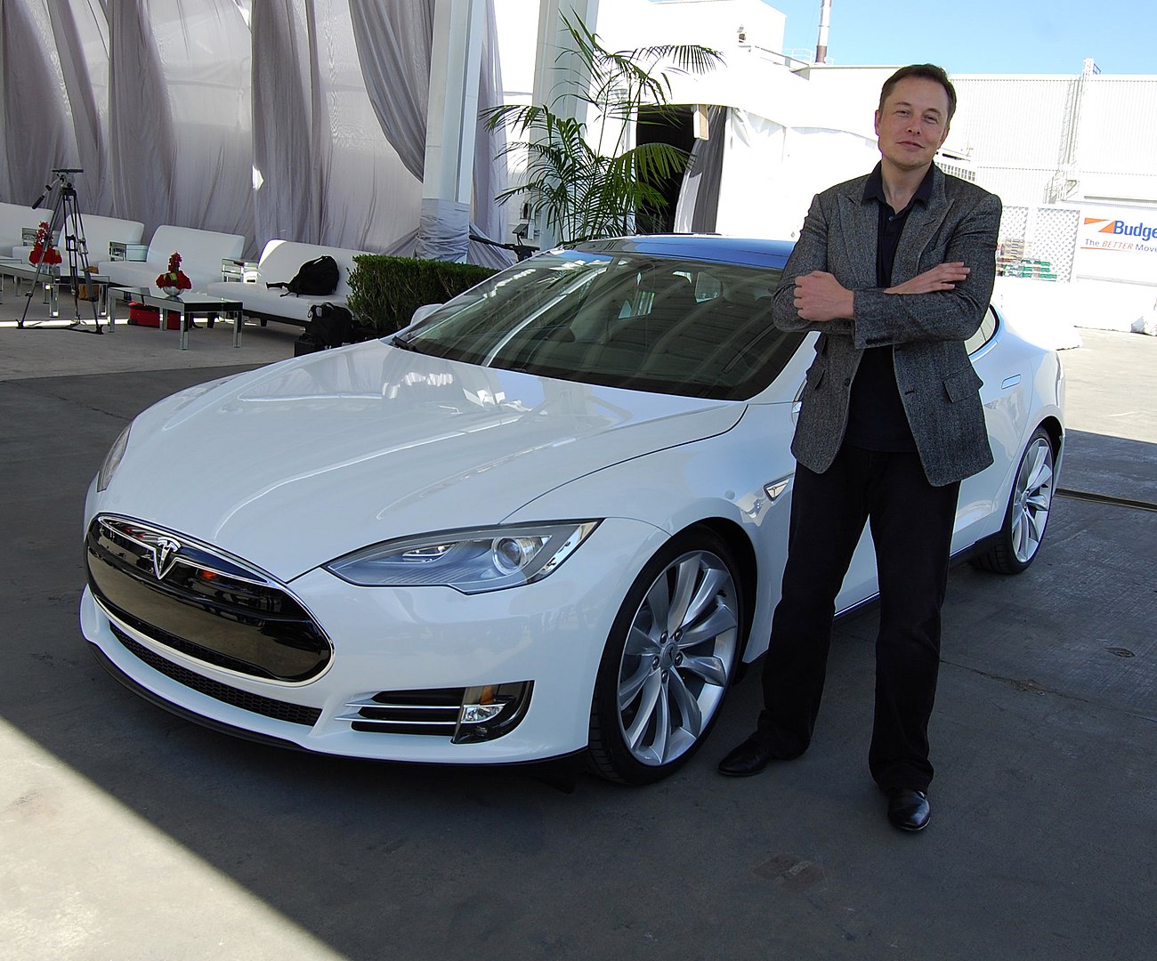 Bring Elon Musk the Tesla Headquarters to NYC