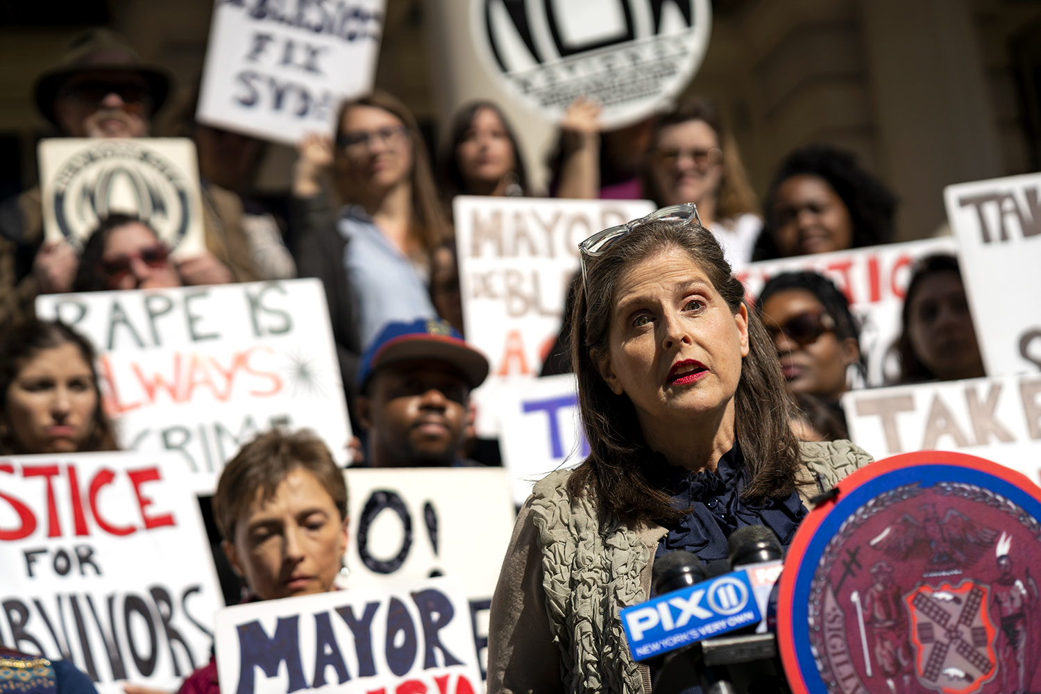 Council Member Helen Rosenthal joined sexual assault survivors and anti-rape advocates at City Hall to demand that Mayor de Blasio order NYPD Commissioner Dermot Shea to remedy under-prioritizing of the NYPD’s Special Victims Division. Photo by Tsubasa Berg
