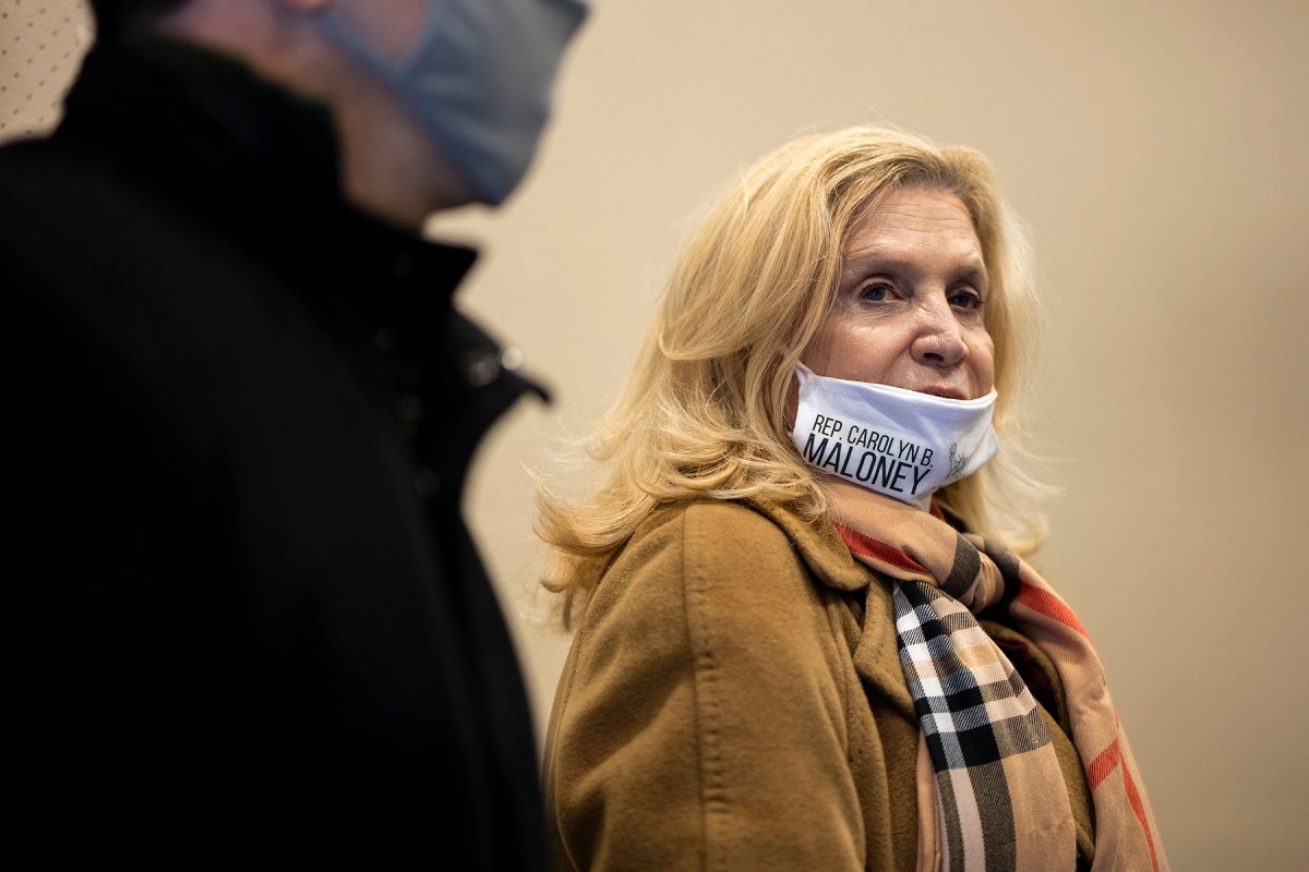 U.S. Rep Carolyn Maloney at the Press Conference with a mask (Photo by Tsubasa Berg)