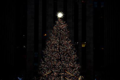 Christmas tree at Rockefeller center at night