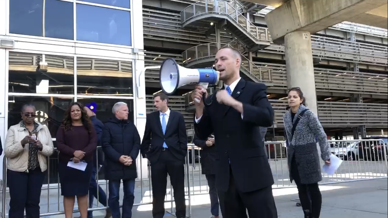 JFK airport workers rally at Terminal 8 to fight for unionization