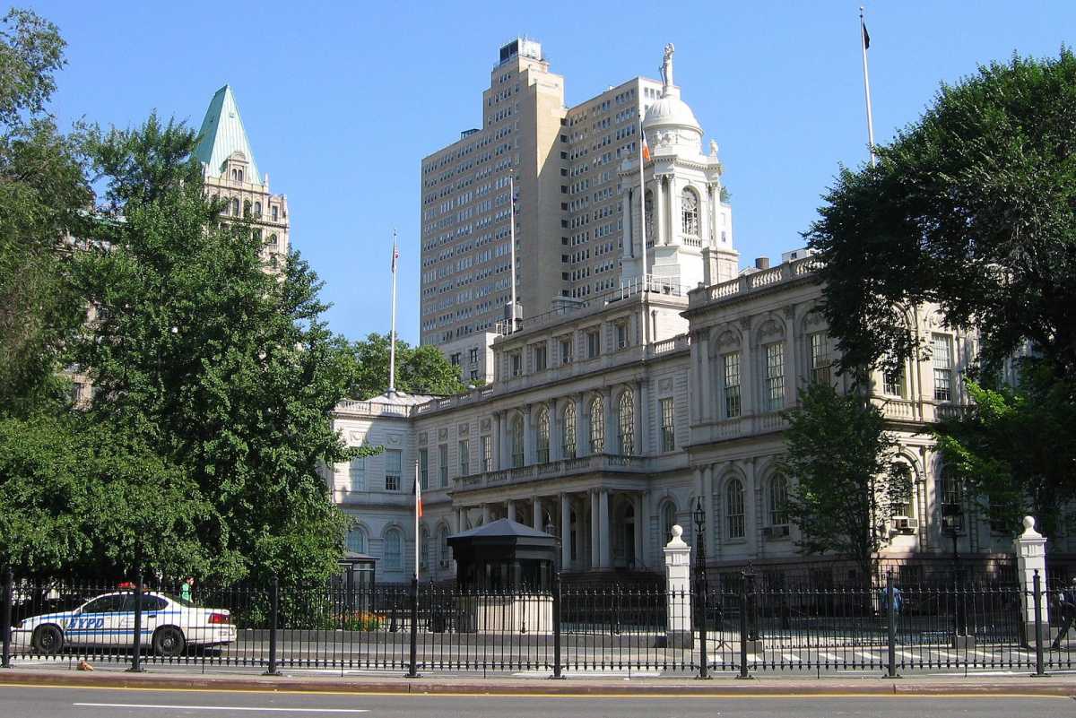 City Hall [Credit: "Aude" of Wikimedia Commons]