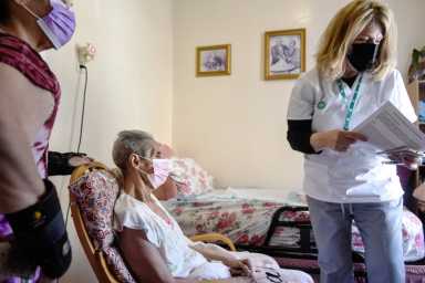 2021-03-29T180814Z_1568429241_RC26LM9GVA3F_RTRMADP_3_HEALTH-CORONAVIRUS-VACCINES-SENIORS-1200×801-1