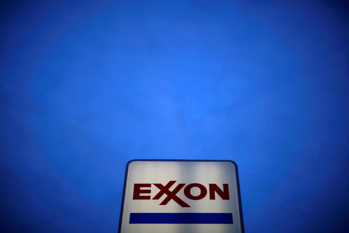 2021-04-23T142337Z_1_LYNXMPEH3M0SU_RTROPTP_4_EXXON-MOBIL-OUTLOOK-1200×800-1