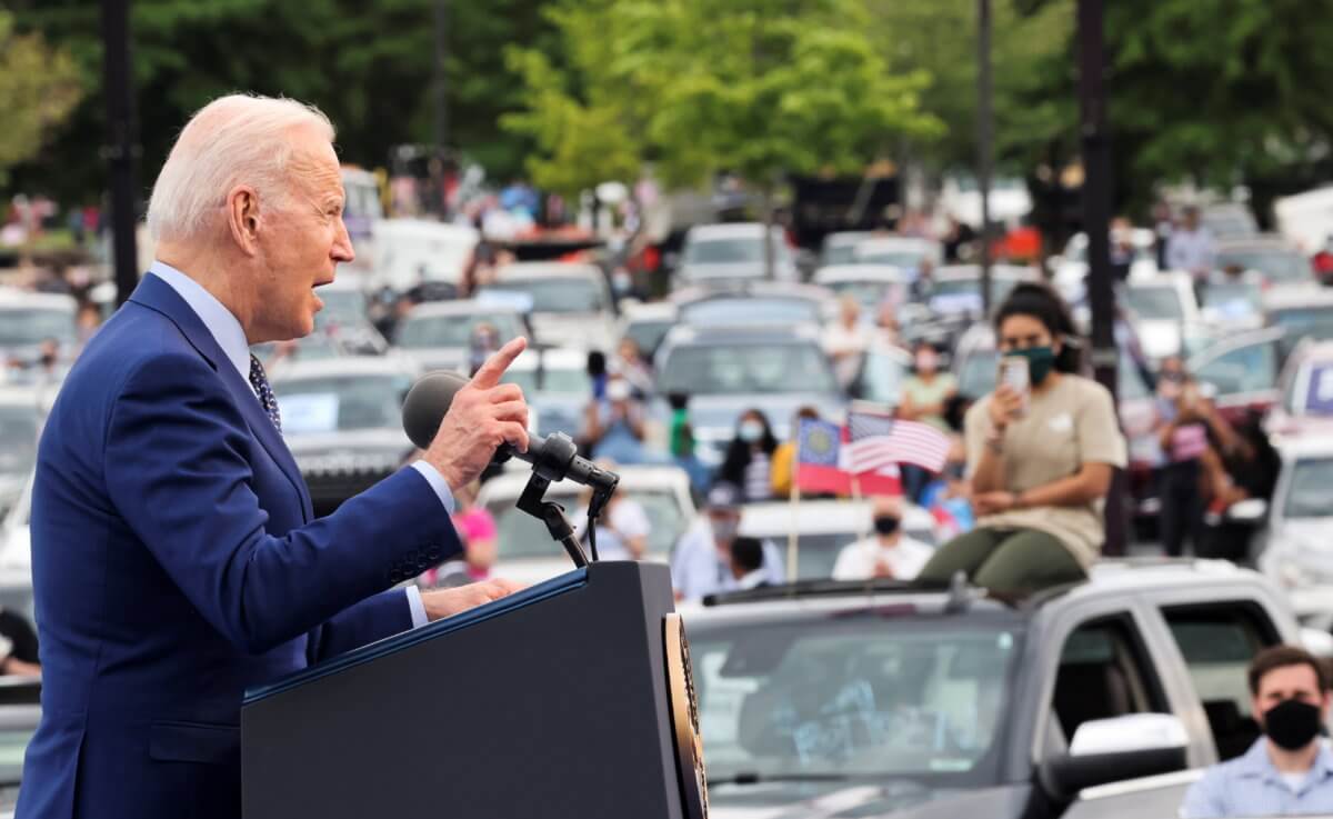 2021-04-30T101100Z_2_LYNXMPEH3T0IU_RTROPTP_4_USA-BIDEN-1200×737-1