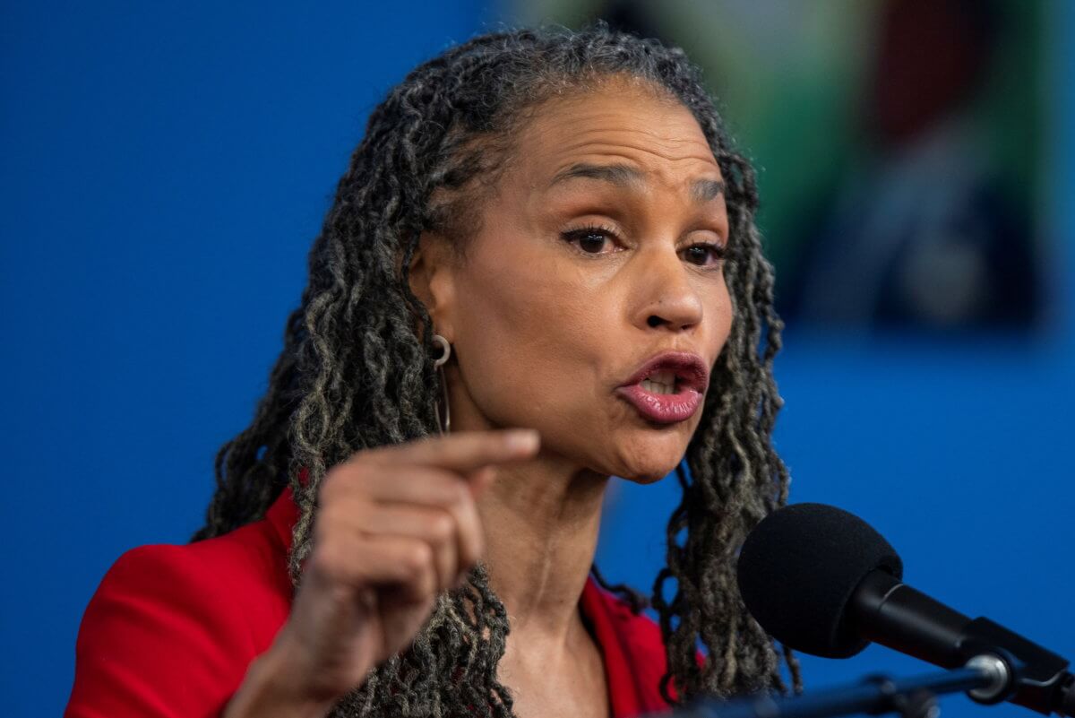 2021-03-18T165503Z_252714511_RC2SDM9GZT2D_RTRMADP_3_USA-ELECTION-NEW-YORK-1200×801-1
