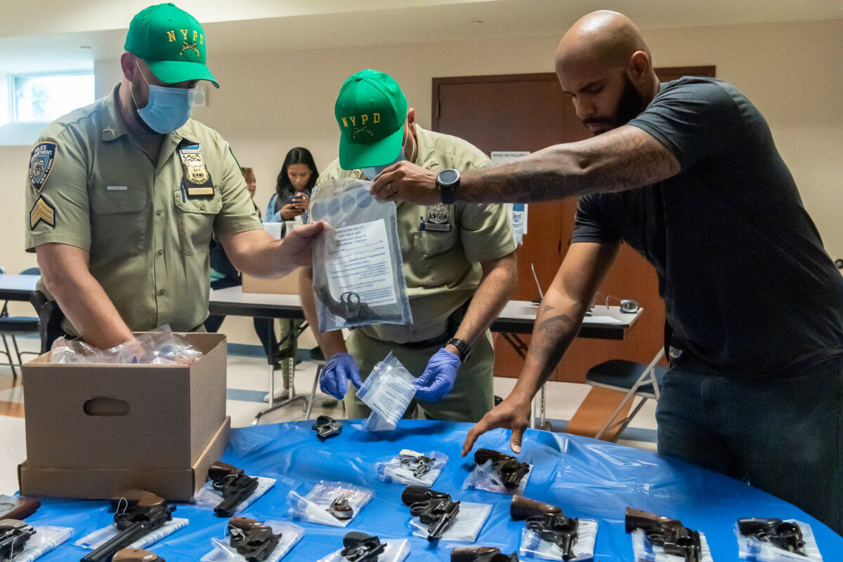 QNS_GunBuyBack_061221_holtermann-18-1200×801-1