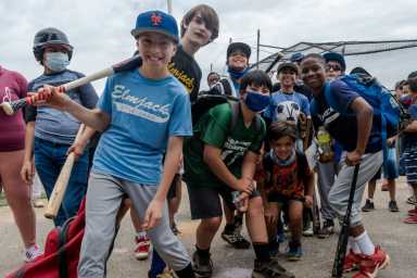 QNS_QBPRichards_VarietyBoysGirlsClub_061321_holtermann-13-1200×801-1