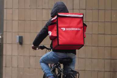 2020-11-13T202746Z_1699123285_RC2K2K9149DQ_RTRMADP_3_DOORDASH-IPO-1200×800-1
