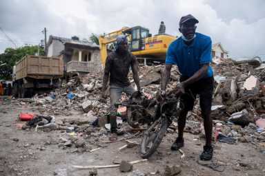2021-08-18T055603Z_852208706_RC227P9H98R1_RTRMADP_3_HAITI-QUAKE-1200×800-1