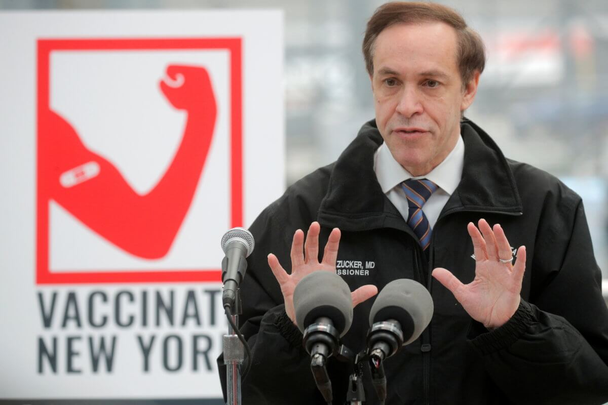 2021-01-13T194051Z_824284858_RC277L9X8CGE_RTRMADP_3_HEALTH-CORONAVIRUS-USA-NEW-YORK-1200×800-1