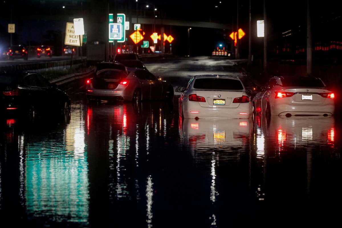2021-09-02T201653Z_2107451321_RC2UHP9Q13I3_RTRMADP_3_STORM-IDA-USA-INFRASTRUCTURE-1200×800-1