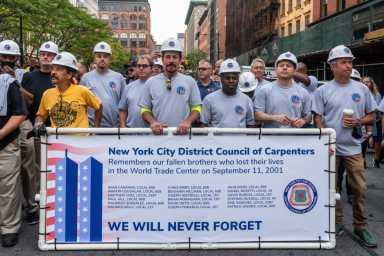 amNY_HEART911_CommemorationMarch_Holtermann-3-1200×801-1