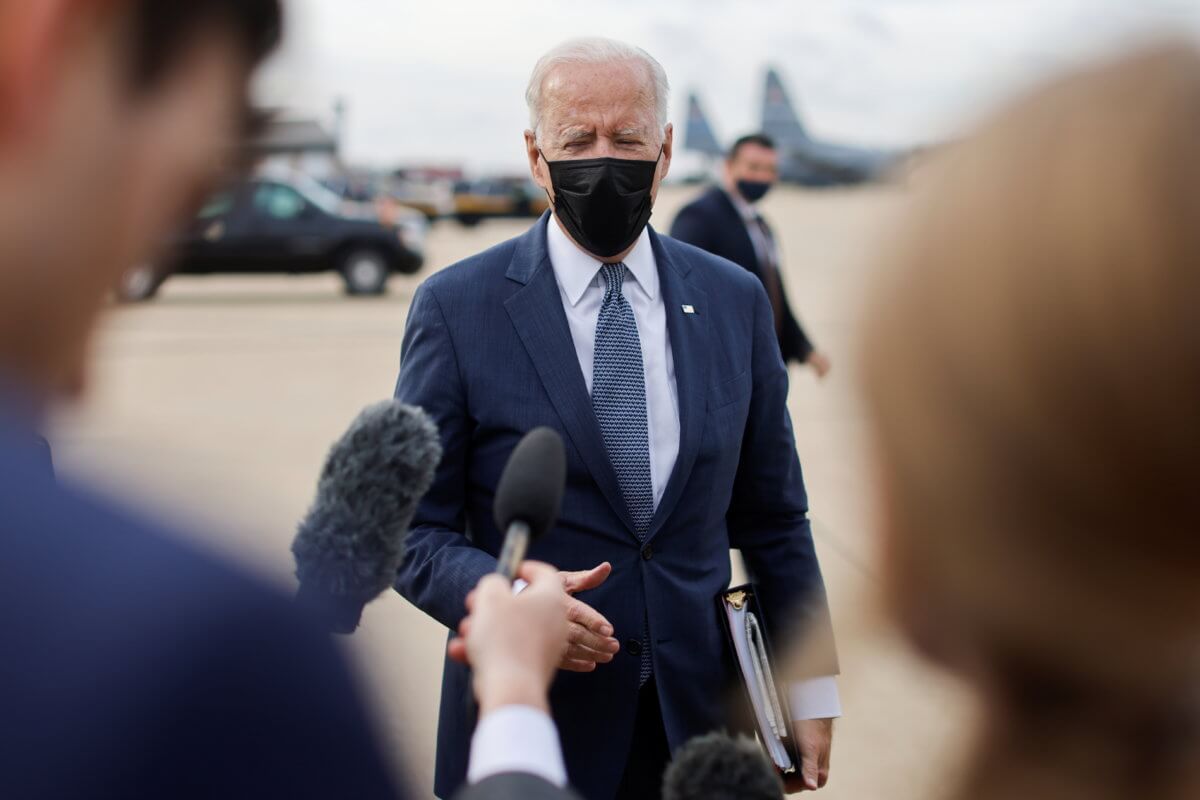 2021-10-25T135157Z_1_LYNXMPEH9O0LN_RTROPTP_4_USA-BIDEN-1200×800-1