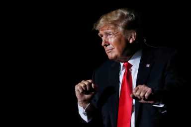 2021-11-09T180046Z_1_LYNXMPEHA810X_RTROPTP_4_USA-TRUMP-CAMPAIGN-1200×800-1
