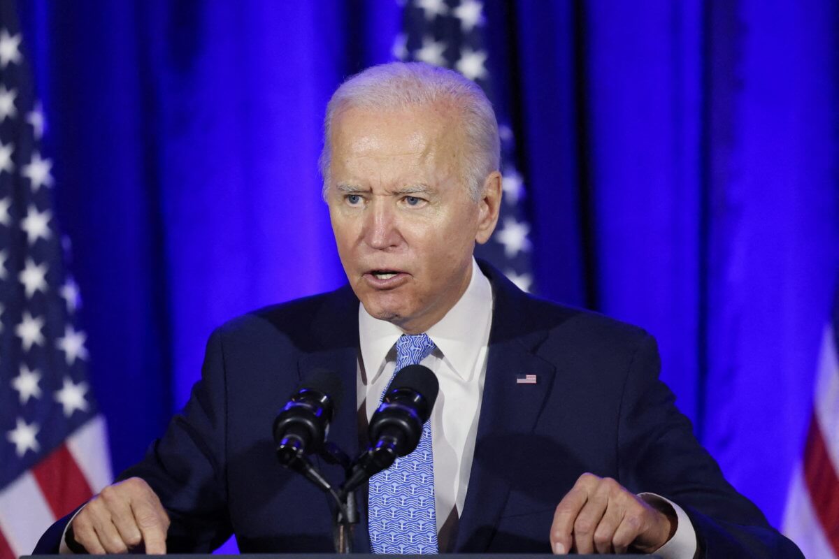 2021-12-15T141918Z_1_LYNXMPEHBE0PV_RTROPTP_4_USA-BIDEN-1200×800-1