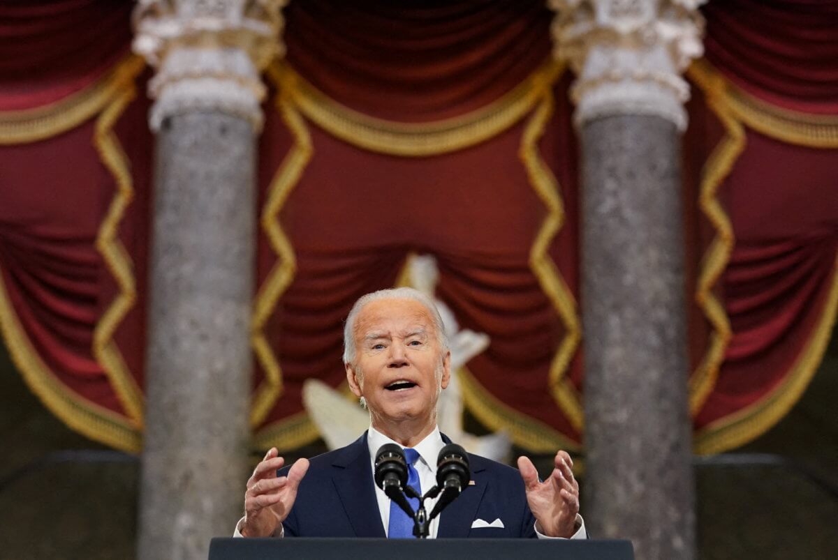 2022-01-06T143406Z_1_LYNXMPEI050K5_RTROPTP_4_USA-CAPITOL-SECURITY-1200×803-1
