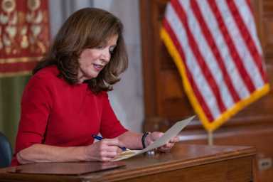 Hochul_EvictionSess_51415411472.0-1200×800-1