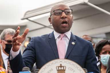 QNS_Covid19Presser_DonovanAdams_080521_Holtermann-1-1200×798-1