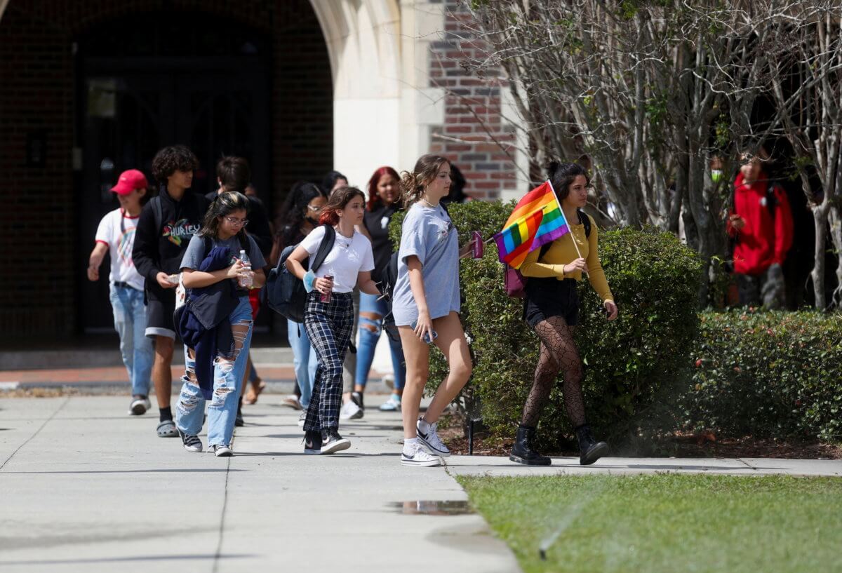 2022-03-03T191228Z_1715584318_RC2ZUS91LNVS_RTRMADP_3_USA-LGBT-FLORIDA-1-1200×817-1
