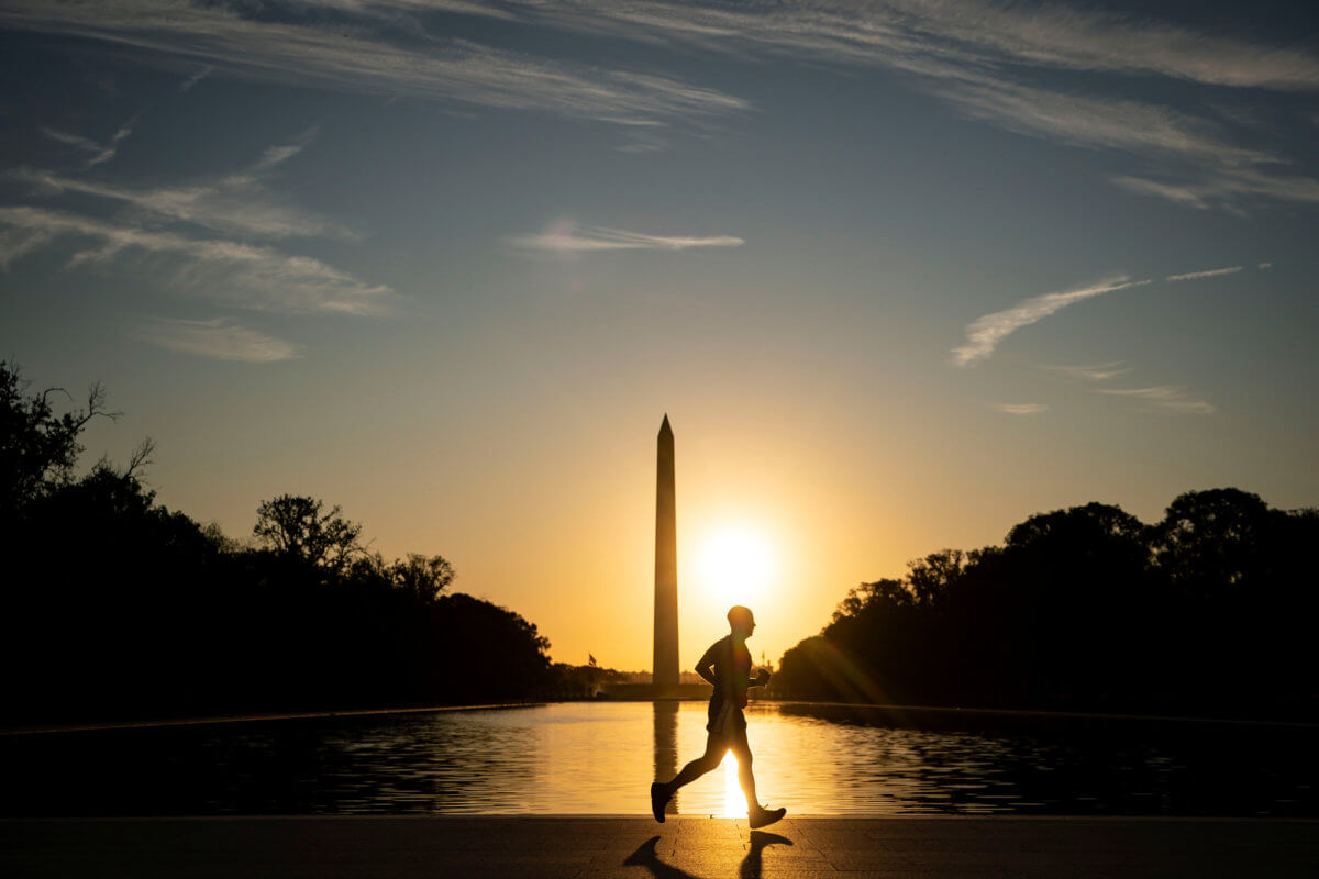 2022-03-15T184244Z_1_LYNXNPEI2E155_RTROPTP_4_WASHINGTONDC-MONUMENT-1200×800-1