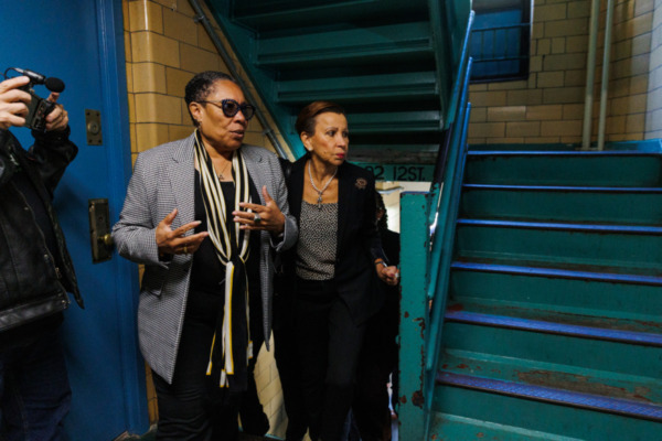 04242023_PF_Queensbridge_Houses_HUD_Tour_04-600×400-1